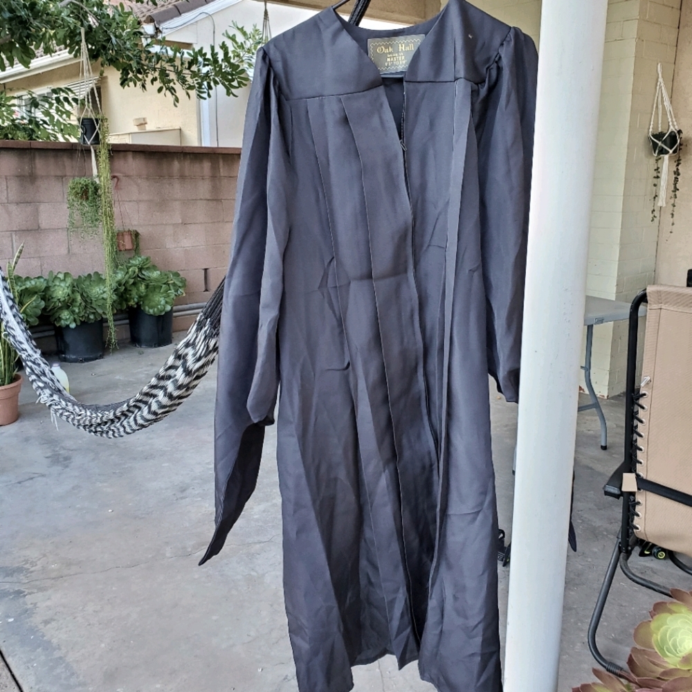 5'3- 5'5 Black  Masters Cap and Gown